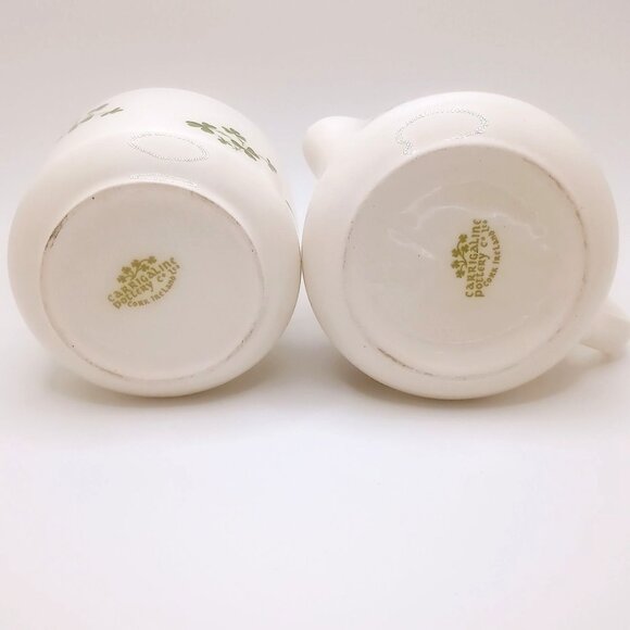 Carrigaline Pottery Co Ireland Cream Sugar Set Sword Shamrock Design 2.5" Height - Picture 6 of 9
